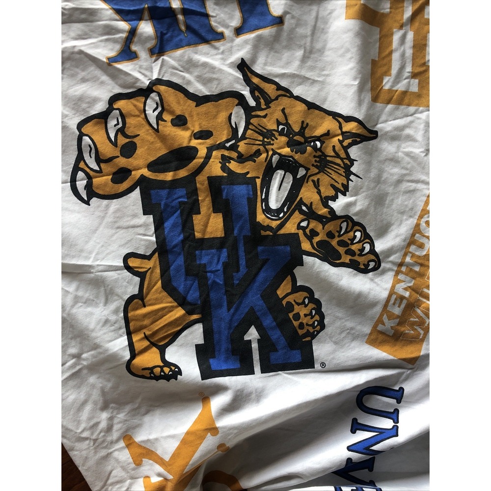 Vtg University Of Kentucky Wildcats Full Fitted Sheet 50/50 Cotton Polyester USA